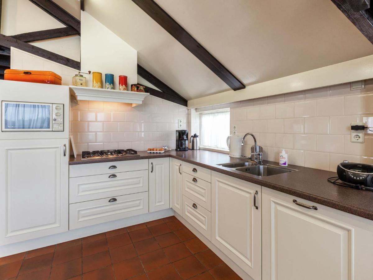 Cozy Holiday Home In Oisterwijk With Swimming Pool エクステリア 写真