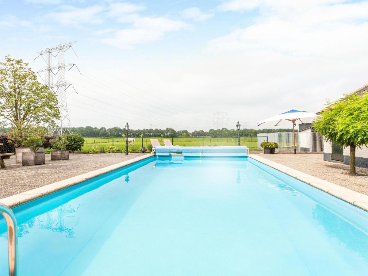 Cozy Holiday Home In Oisterwijk With Swimming Pool エクステリア 写真